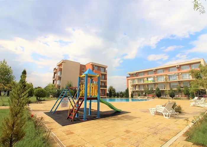 Holiday-orchid Menada アパート *